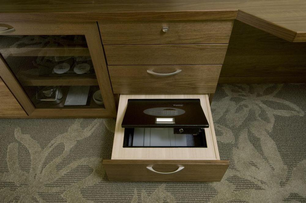 Hotel Nikko Fukuoka Fukuoka  Eksteriør bilde A safe in a drawer