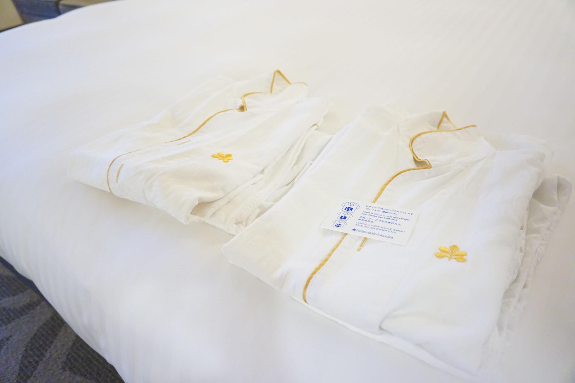Hotel Nikko Fukuoka Fukuoka  Eksteriør bilde A cleanroom smock